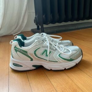 New Balance 530, Green, Men’s 7/ Women’s 8.5-9